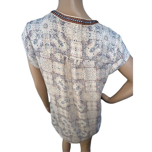 Danielrainn Lightweight Flowy Abstract Pattern Blouse With Rope Detail - Picture 3 of 5